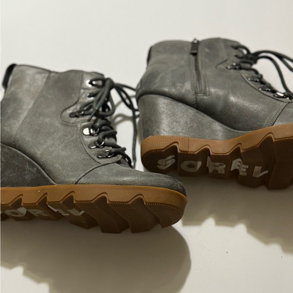 Sorel Joan Uptown Women's Charcoal Wedge Boots size 9